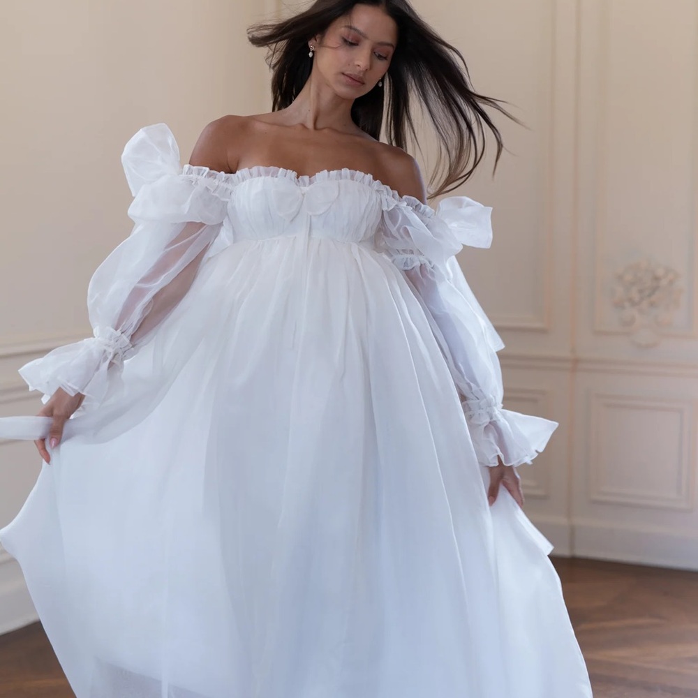 Dreamy Selkie Wedding Dress: Plus Size Bridal Gown